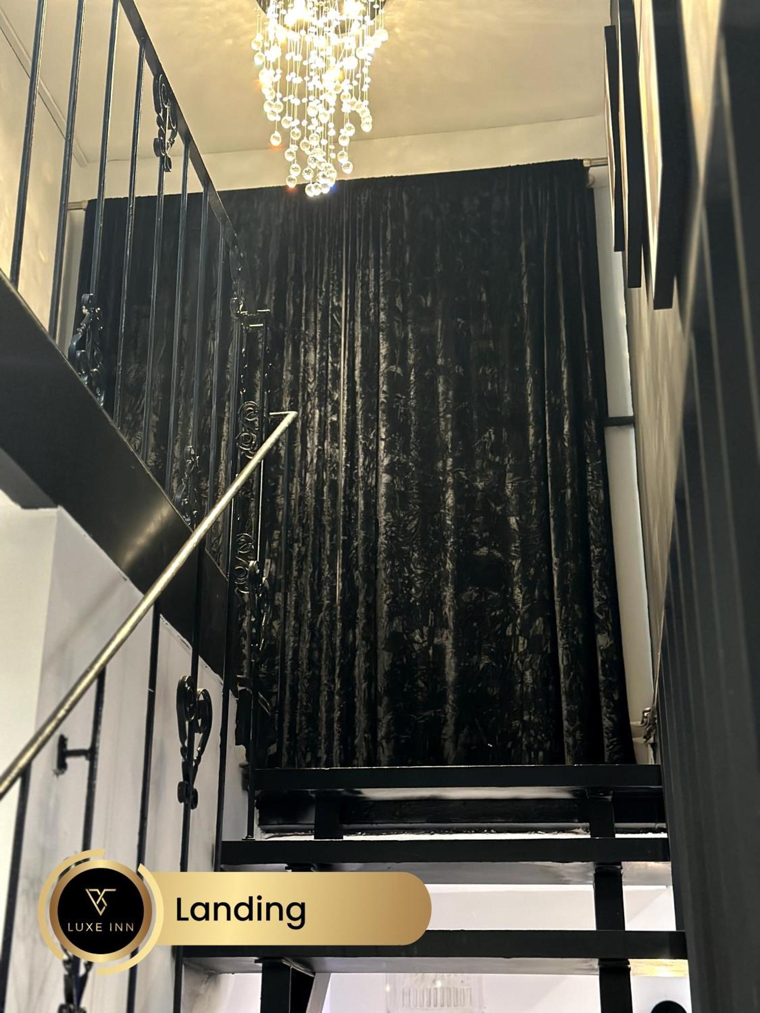 Colnbrook 4 Bedroom House, Heathrow Airport, Luxe Inn מראה חיצוני תמונה