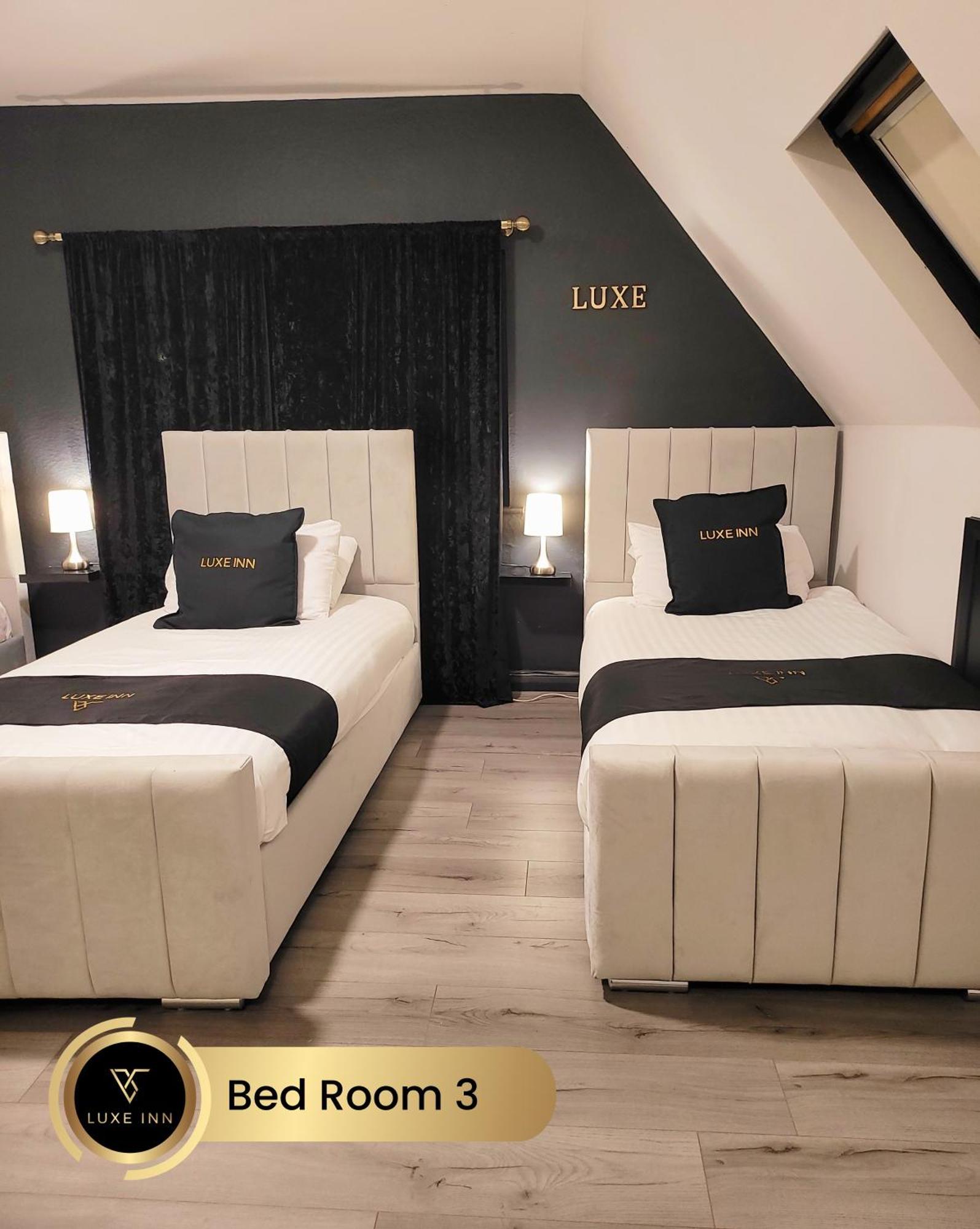 Colnbrook 4 Bedroom House, Heathrow Airport, Luxe Inn מראה חיצוני תמונה
