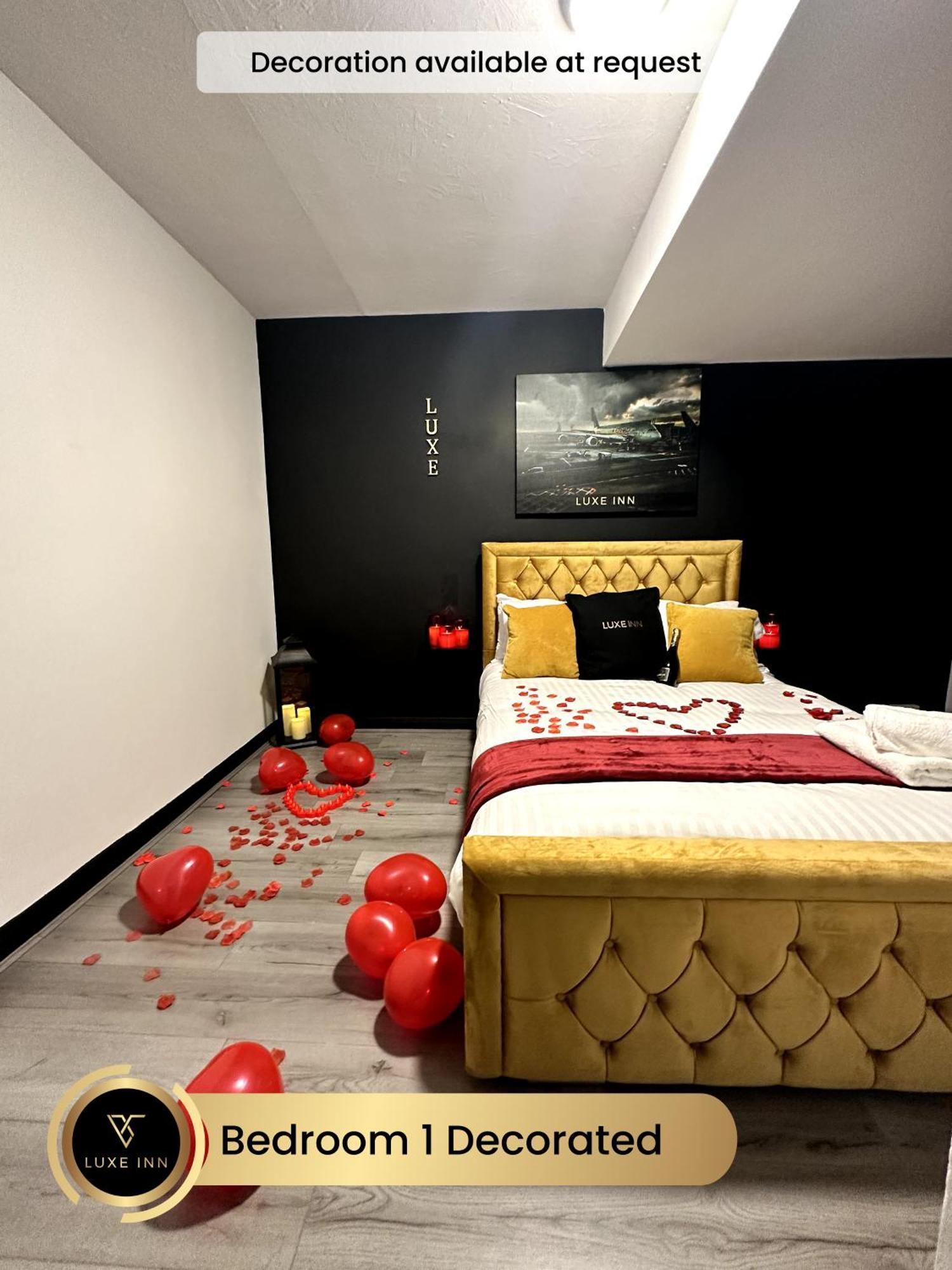 Colnbrook 4 Bedroom House, Heathrow Airport, Luxe Inn מראה חיצוני תמונה