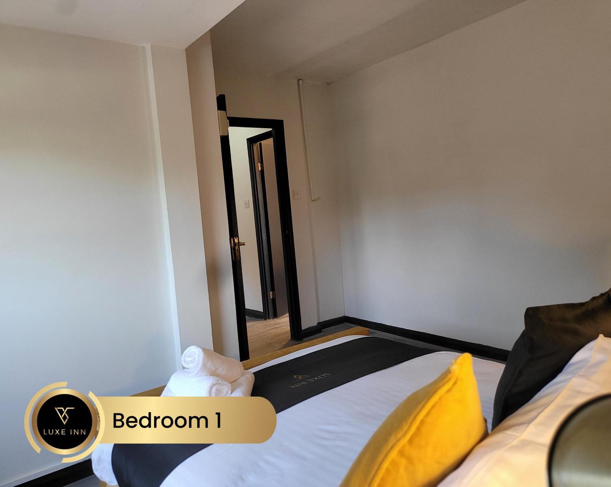 Colnbrook 4 Bedroom House, Heathrow Airport, Luxe Inn מראה חיצוני תמונה