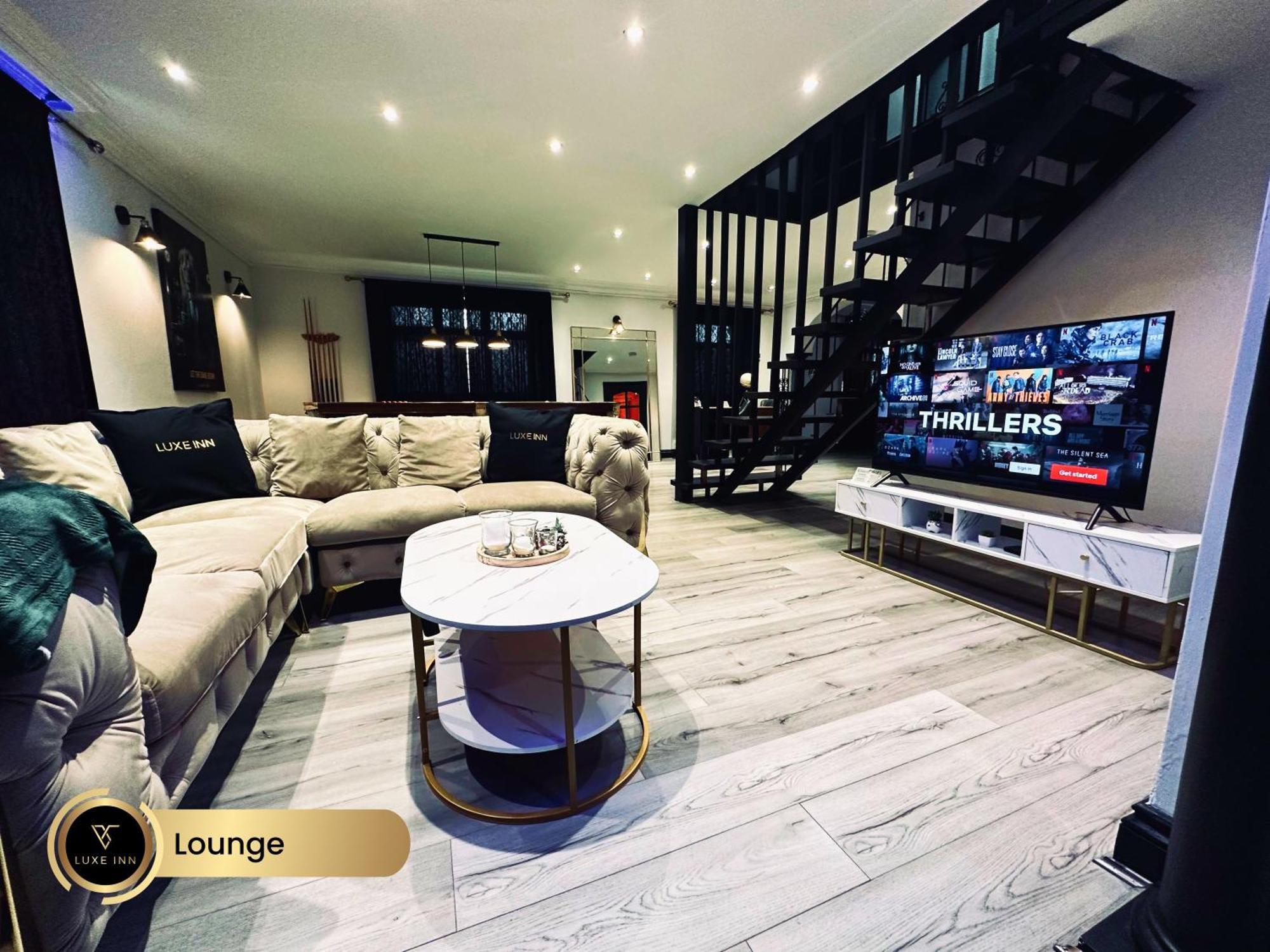 Colnbrook 4 Bedroom House, Heathrow Airport, Luxe Inn מראה חיצוני תמונה