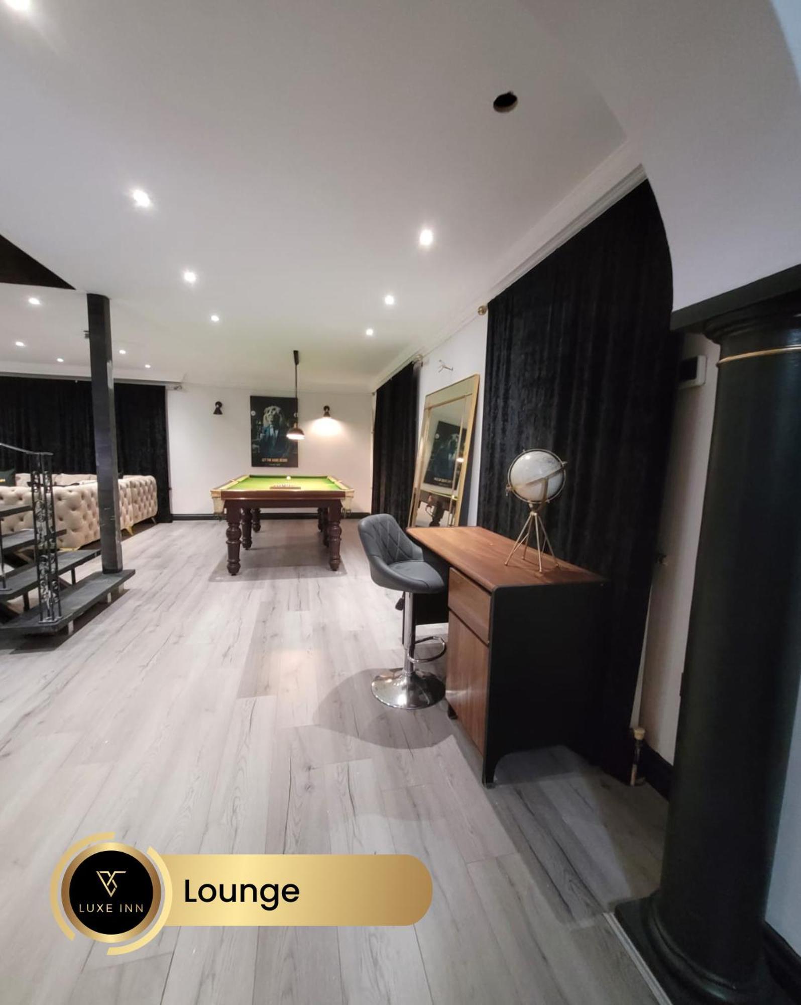 Colnbrook 4 Bedroom House, Heathrow Airport, Luxe Inn מראה חיצוני תמונה