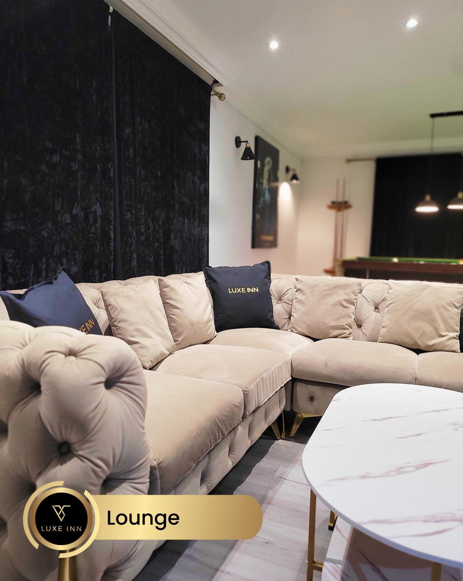Colnbrook 4 Bedroom House, Heathrow Airport, Luxe Inn מראה חיצוני תמונה